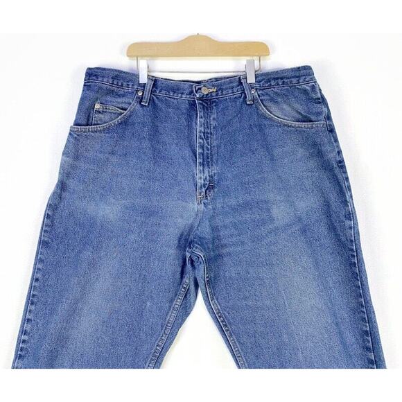 Wrangler Blue Jeans Men's Size 40 x 30 Blue Straight Leg Denim - Picture 6 of 11
